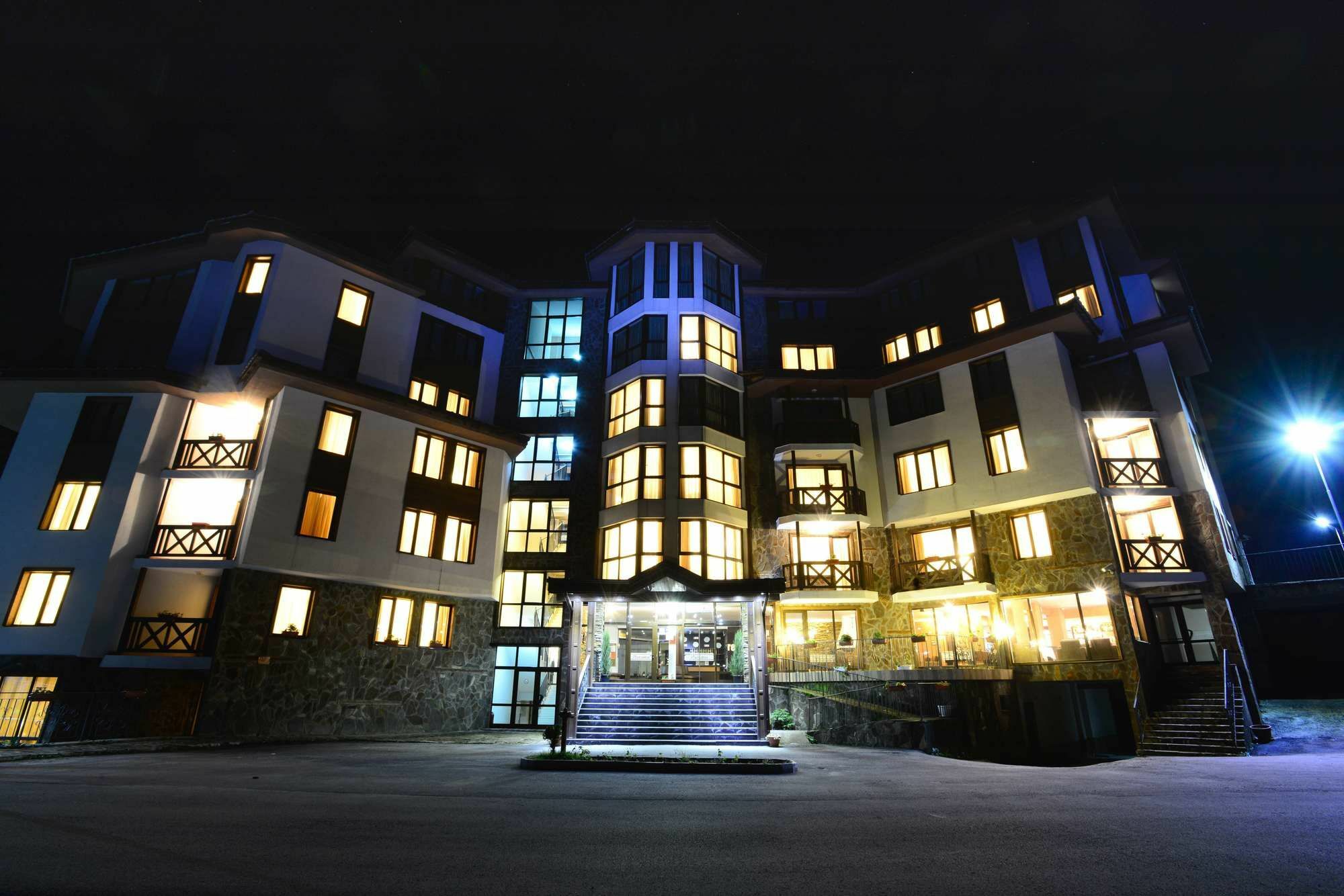 Hotel Mursalitsa By Hmg Pamporowo Exterior foto